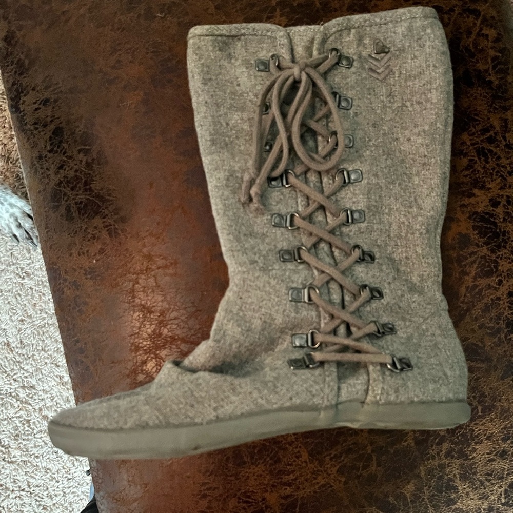 Roxy boots size 7